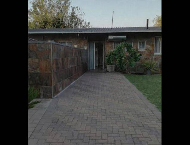3 BEDROOM HOUSE FOR SALE IN SASOLBURG EXT 12